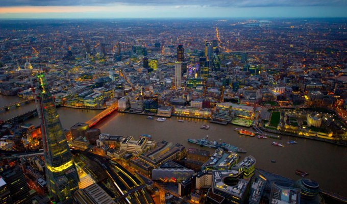 Энергопотребляющий Лондон с высоты птичьего полета (16 фото)
