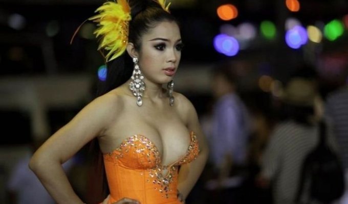 Тайские транссексуалы все больше похожи на настоящих девушек (17 фото)