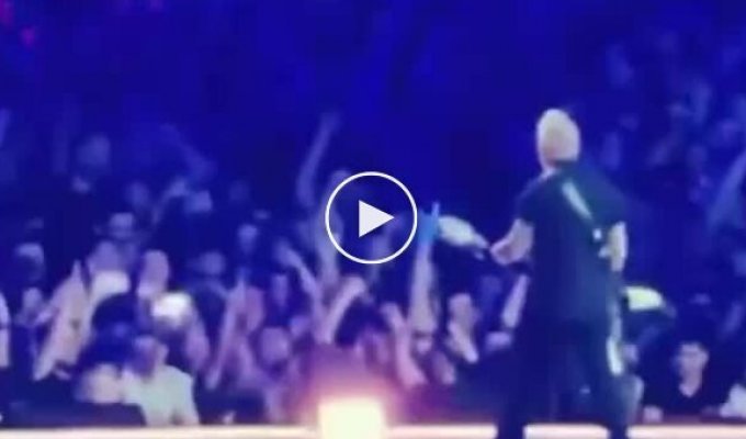 Metallica concert caused several earthquakes in Athens, Greece