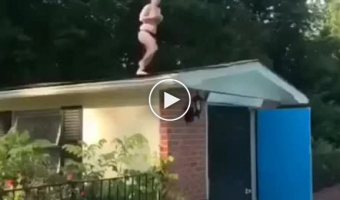 Когда попросил прыгнуть жену с крыши в бассейн