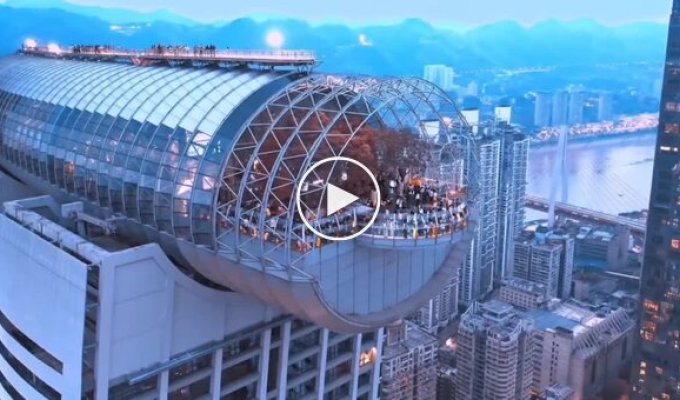 Качели на высоте 250 метров