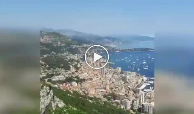В порту Монако обнаружили две самые огромные яхты в мире российских олигархов