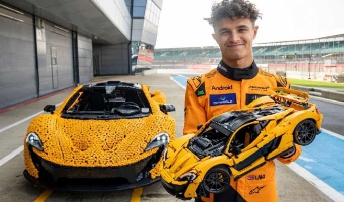 A full-size McLaren P1 that can drive was built from LEGO bricks (7 photos + 1 video)