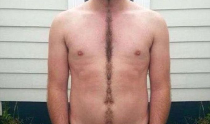 Парни экспериментируют со стрижками волос на груди (16 фото)