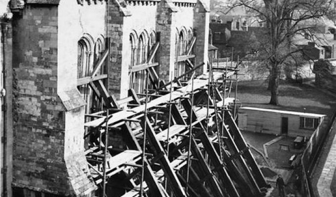 История спасения Уинчестерского собора (5 фото)