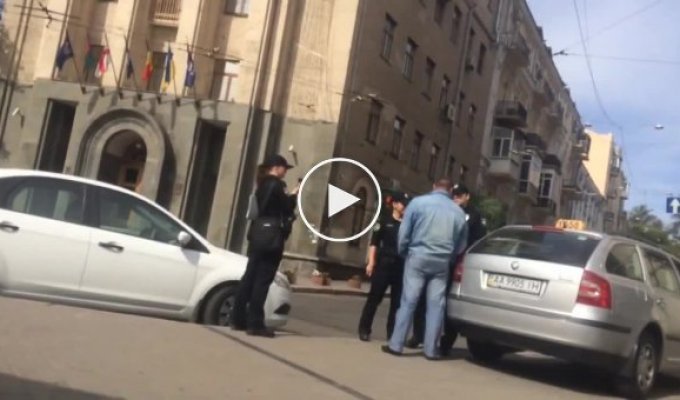 Киевская полиция против таксиста