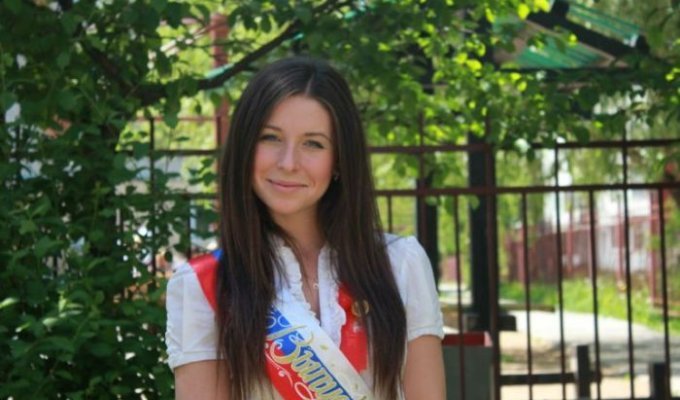 Студентка МГИМО Ангелина Дорошенкова бросила учебу ради карьеры порноактрисы (6 фото)