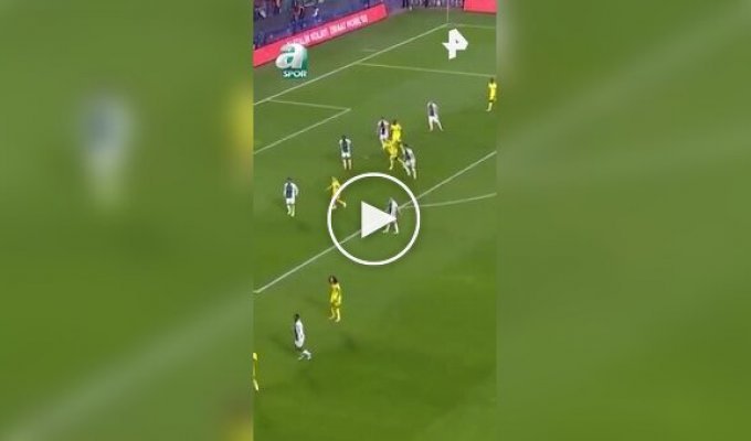 Турецький генерал підняв у небо винищувачі для залякування футболістів, які грали проти його улюбленого клубу