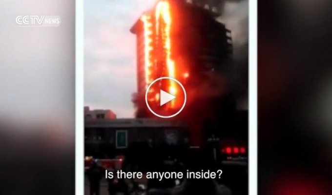 В китайском Сичане загорелся отель 