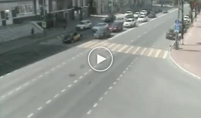 Опасный электротранспорт в Перми автомобиль врезался в самокат