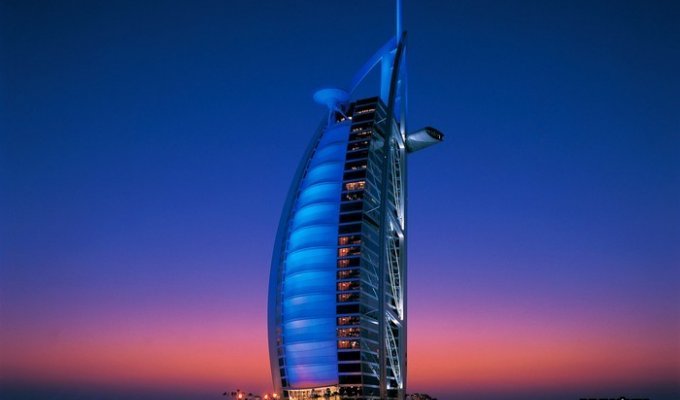 Интерьер отеля Burj Al-Arab в Арабских Эмиратах (14 фото)