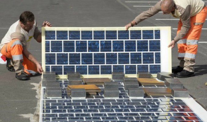 Во Франции начнут строить дороги из солнечных панелей (4 фото)