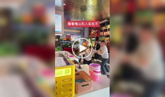 Когда платит сильнейший: ресторанный поединок в Китае