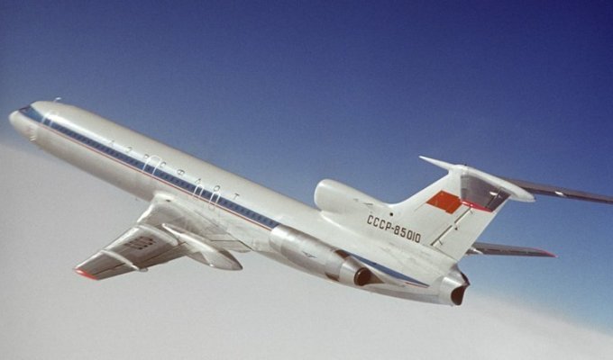 50 лет первому полету Ту-154 (12 фото)