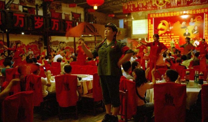 Красные рестораны в Китае (11 фото)