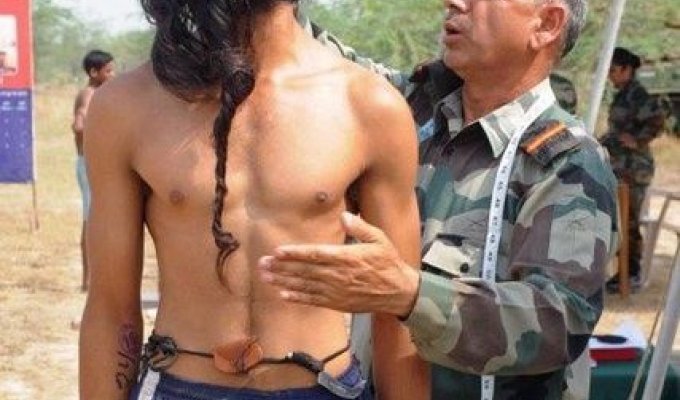 Как набирают солдат в индийскую армию (12 фото)