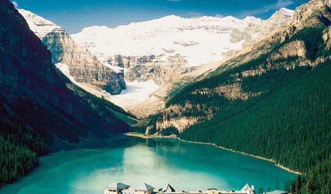 Уникальный отель в канадских горах (23 фото)
