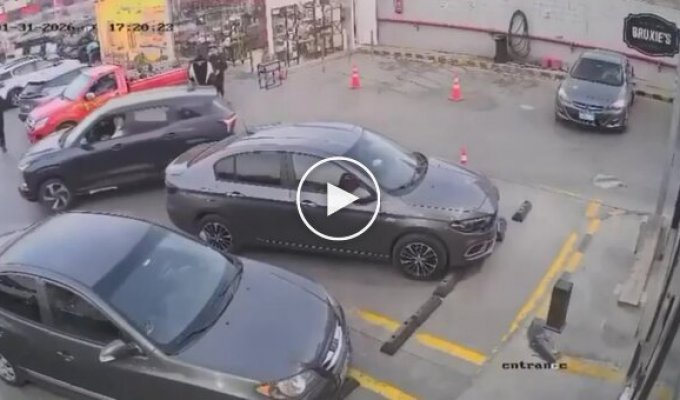 Внезапный провал грунта в Египте