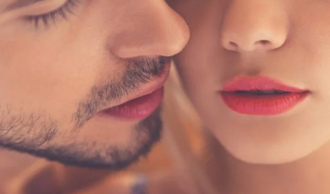 5 Surprising Illnesses You Can Catch from Kissing (6 photos)