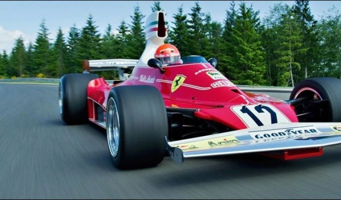 Front fender of the most successful Formula 1 car for sale (8 photos + 1 video)