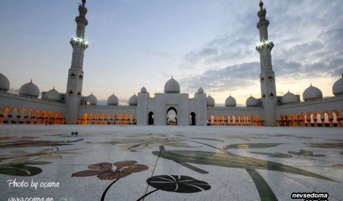 Третья по величине в мире мечеть Шейха Заеда (33 фотографии)