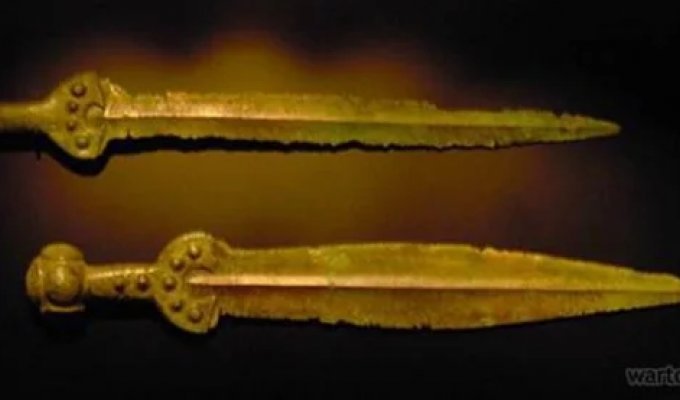 The Evolution of the Sword: From Persia to Rome (33 Photos)