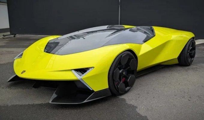 Lamborghini выпустит "Бэтмобиль". Компания показала концепт суперкара Manifesto (5 фото)