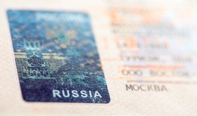 Особые визы для въезда в Россию дадут носителям русского языка (1 фото)