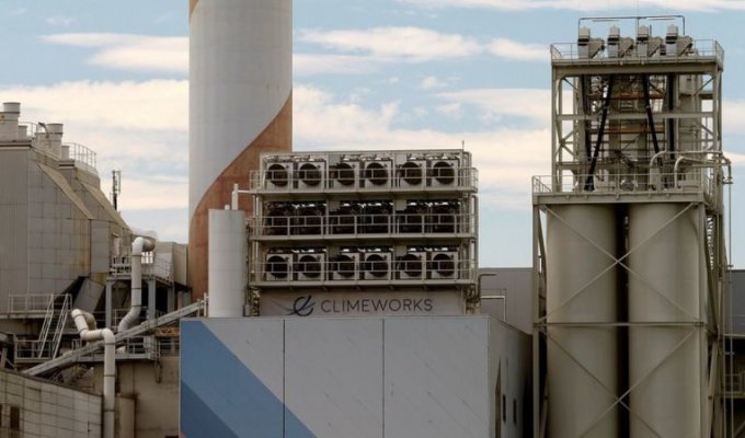 В Исландии открыт крупнейший в мире завод по откачке CO2 из атмосферы (4 фото + 1 видео)