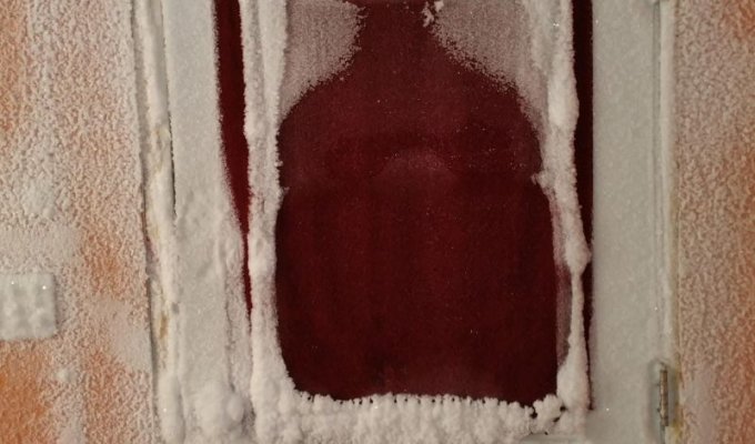 У канадца в лютый мороз отказала печка (6 фото)