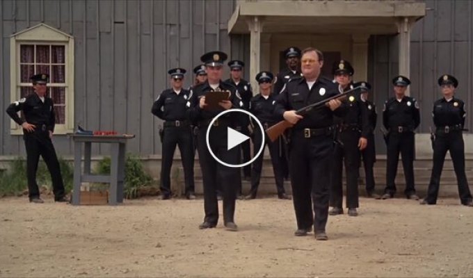 23 марта 1984 года вышла Полицейская академия: культовая комедия эпохи