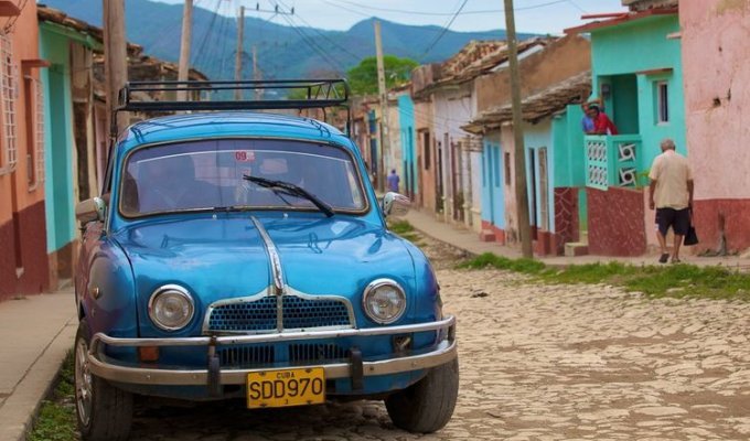 Автомобильные пристрастия кубинцев (29 фото)