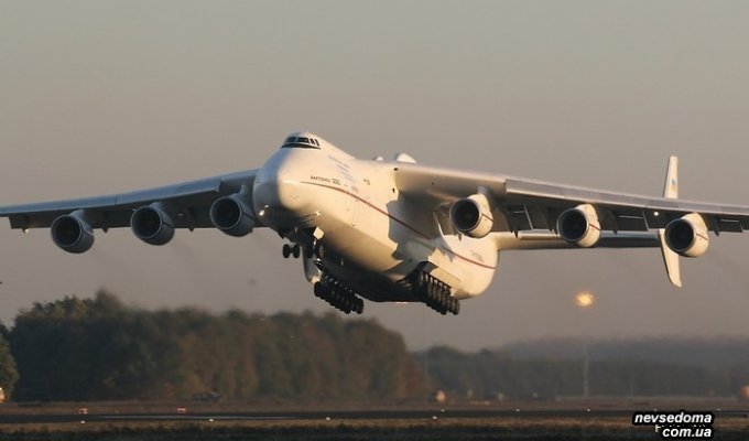 Найбільший літак у світі Ан-225 (24 фото)