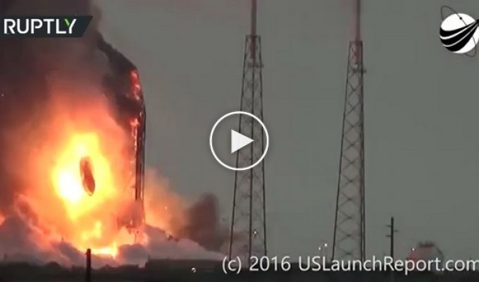 Ракета Falcon 9 взорвалась во время испытания двигателей