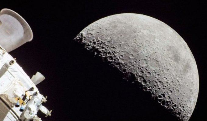 Детализированные фото Луны, которые сделал космический корабль Orion (3 фото)
