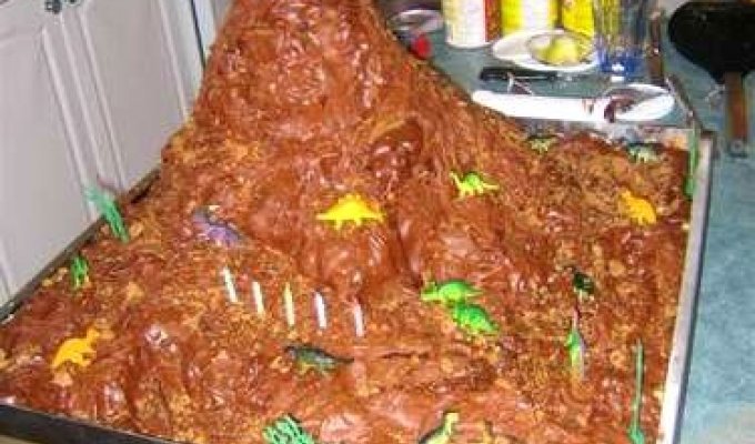 Торт-вулкан (8 фото)