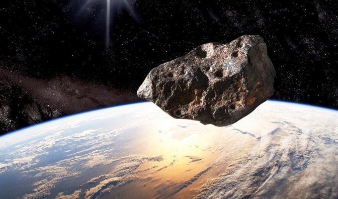 An asteroid the size of a football field is approaching Earth (5 photos)