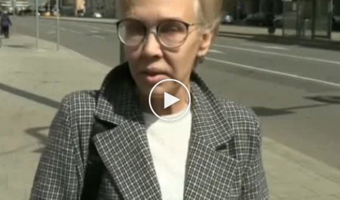 На улицах Москвы женщина призналась, что не может нормально жить из-за развязанной РФ войны