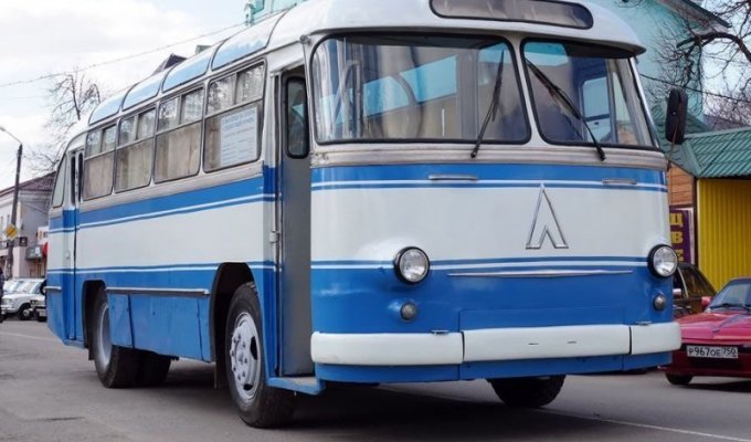 ЛАЗ-695Б: Первый в космосе, или автобус для Гагарина (30 фото + 2 видео)