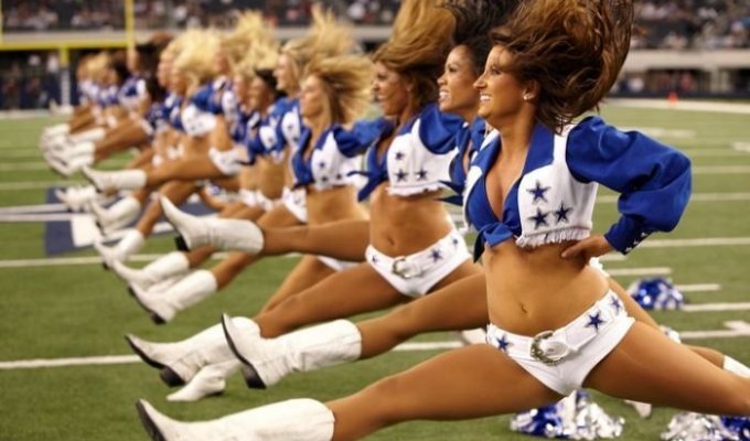 Группа поддержки команды Dallas Cowboys (26 фото)