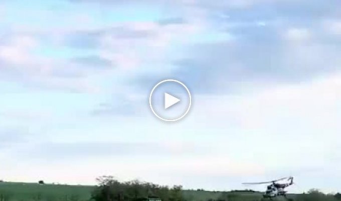 Низкий полет украинских вертолетов возле села Блендеровка