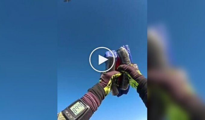 Экстремал испытал дешевый парашют с Amazon — он не раскрылся!