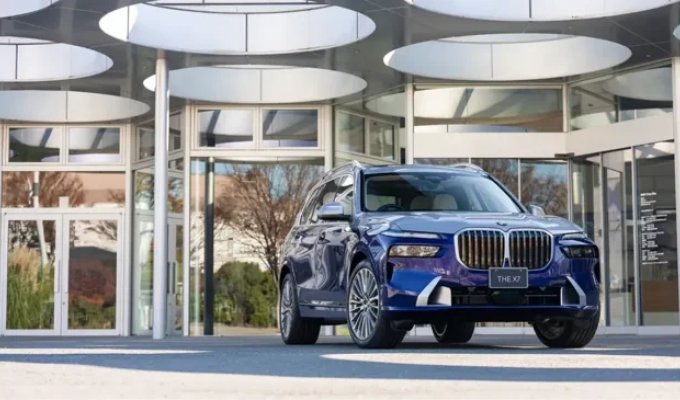 BMW created a unique X7 for Japan, but will not sell it (11 photos)