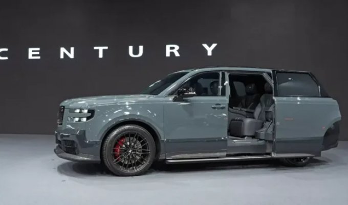 Выставочный автомобиль со сдвижными дверями Toyota Century решили пустить в серийное производство (4 фото)