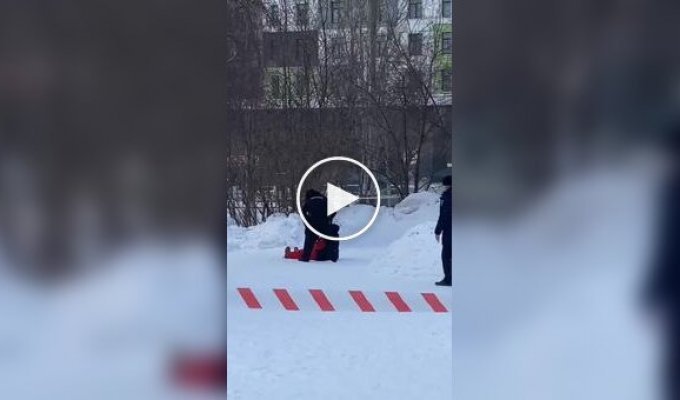 In Novosibirsk, a particularly dangerous terrorist with flowers was neutralized, the country can sleep peacefully