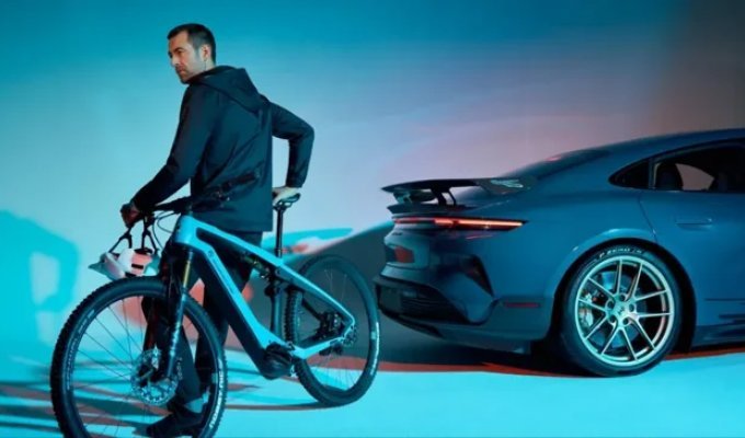 Porsche presented an electric bicycle at the price of a car (7 photos)