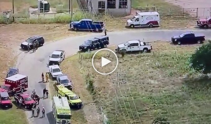В США сошел с рельсов поезд с опасным грузом