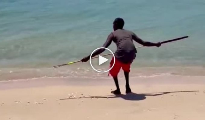 Как австралийские аборигены ловят рыбу