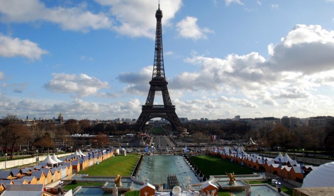 Как выглядит Париж с Эйфелевой башни? (44 фото)