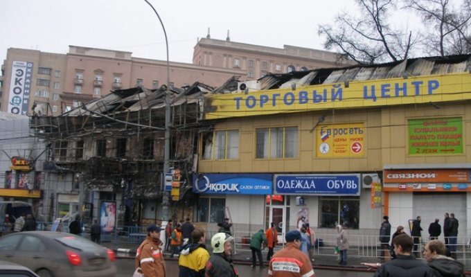 В центре Москвы сгорел ночной клуб Атом - двое погибших (5 фотографий)
